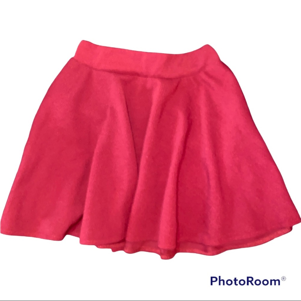 Burgundy Pleated mini skirt - Picture 1 of 2